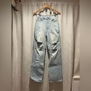 Light Washed Ripped Jeans